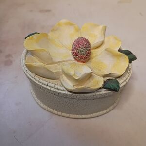 Vintage Magnolia Flower Ceramic Trinket Box